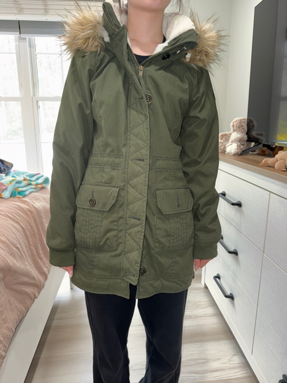 Hollister Women's Army Green Faux Fur-Trim Parka